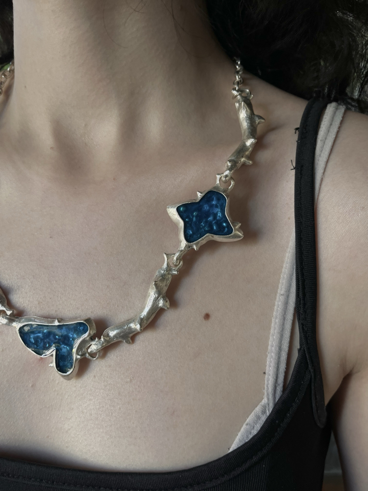 vintage neck