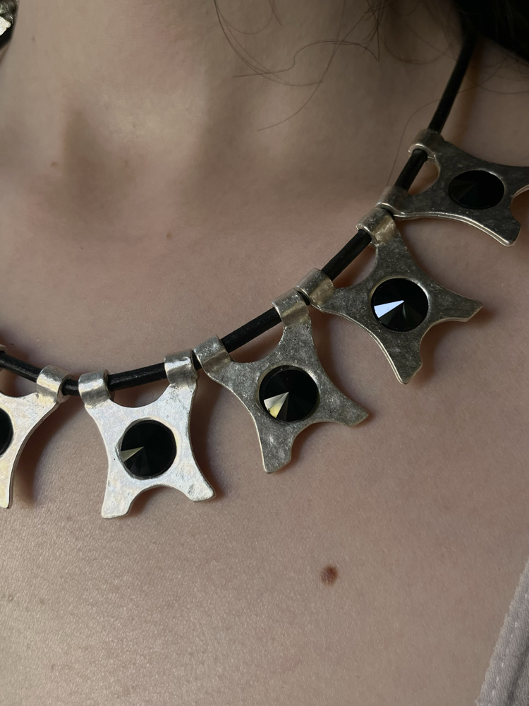 vintage neck