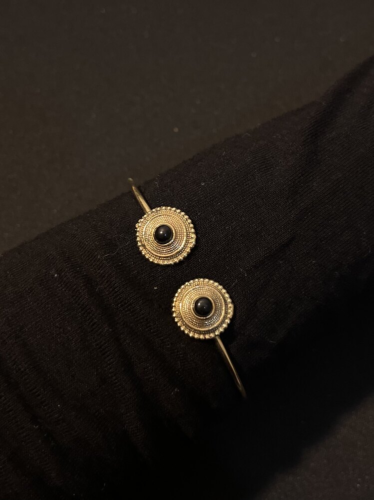 Gold Vintage