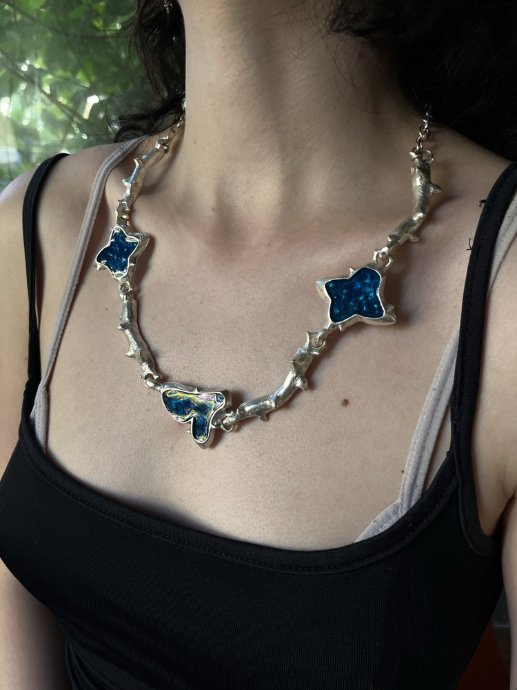 vintage neck