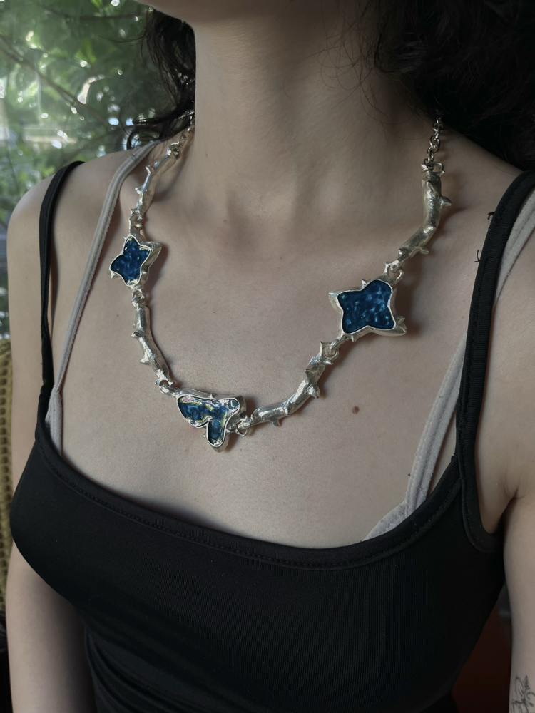 vintage neck