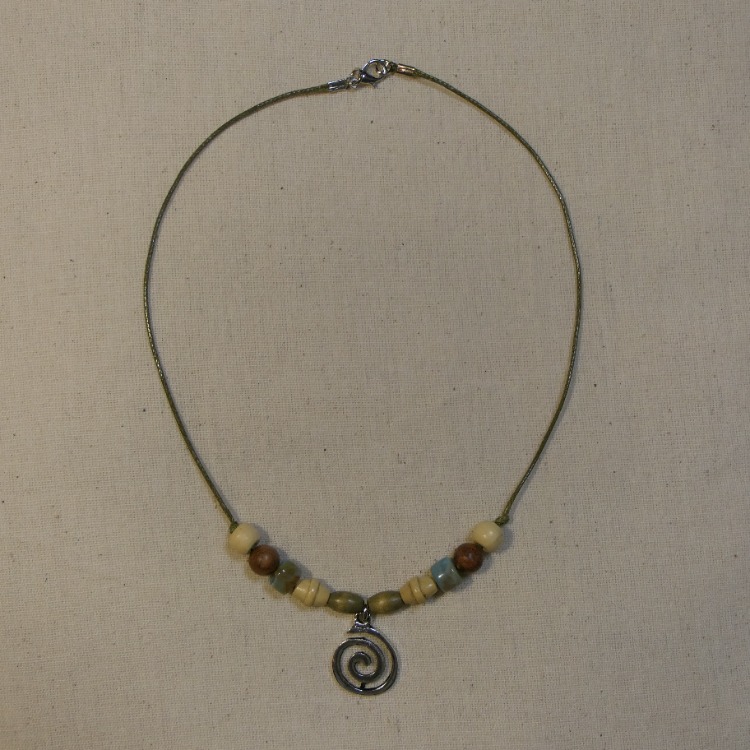 Spiral Boncuklu İp Kolye
