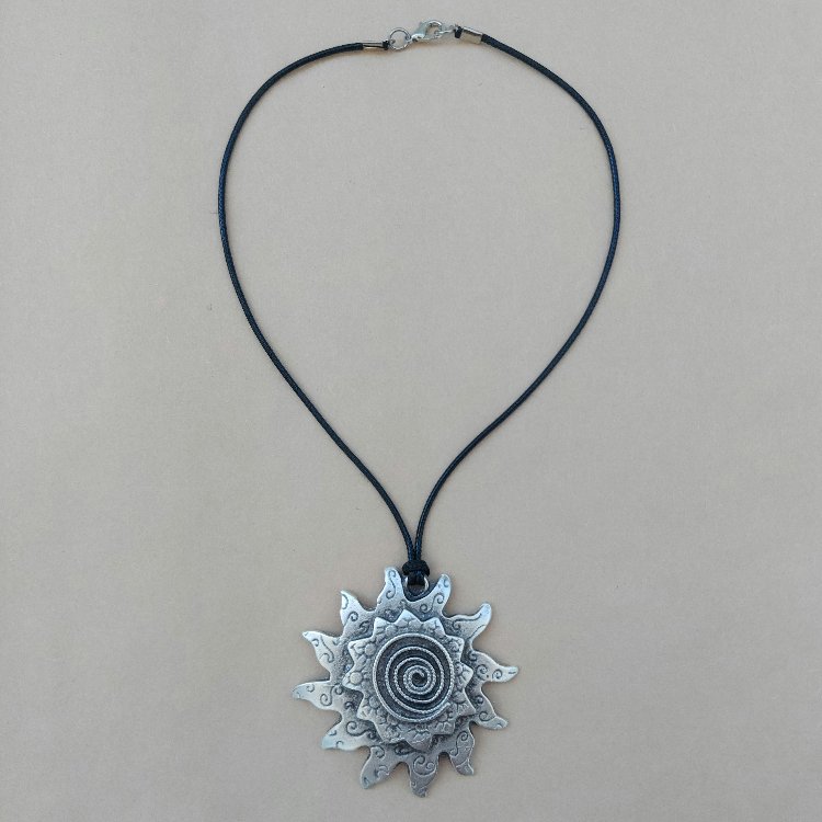 Gümüş Güneş Spiral Kolye