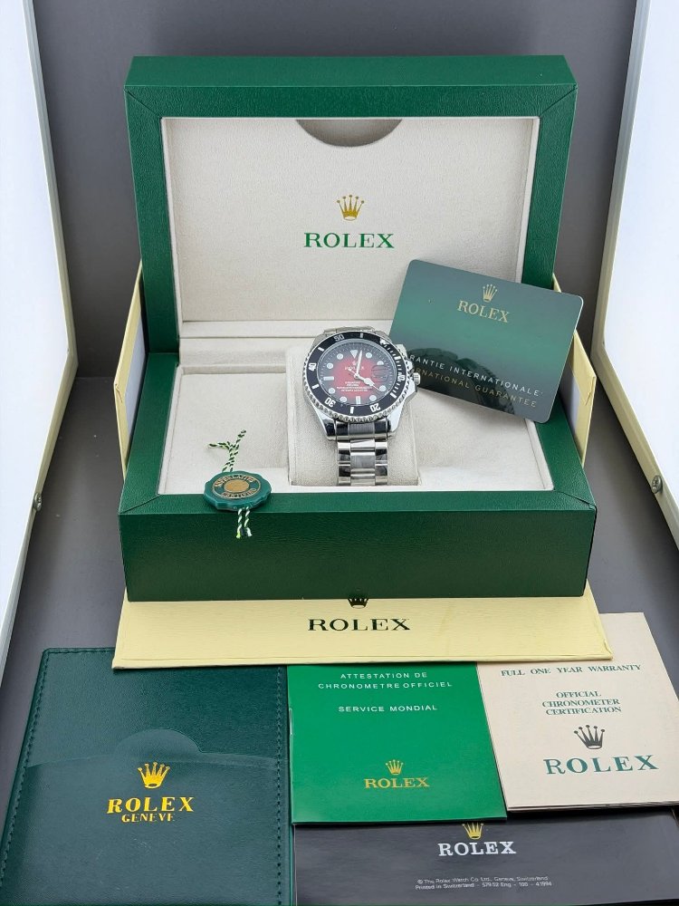 Rolex Submariner Kırmızı Siyah Full Set