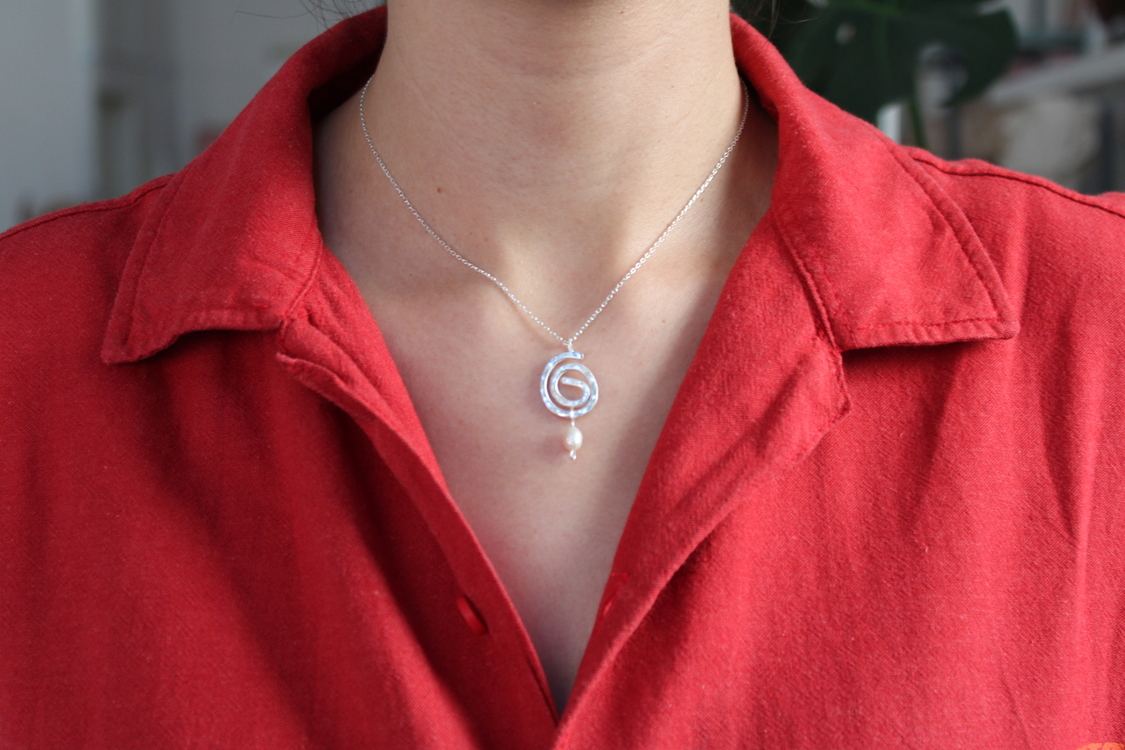 Spiral gümüş kolye