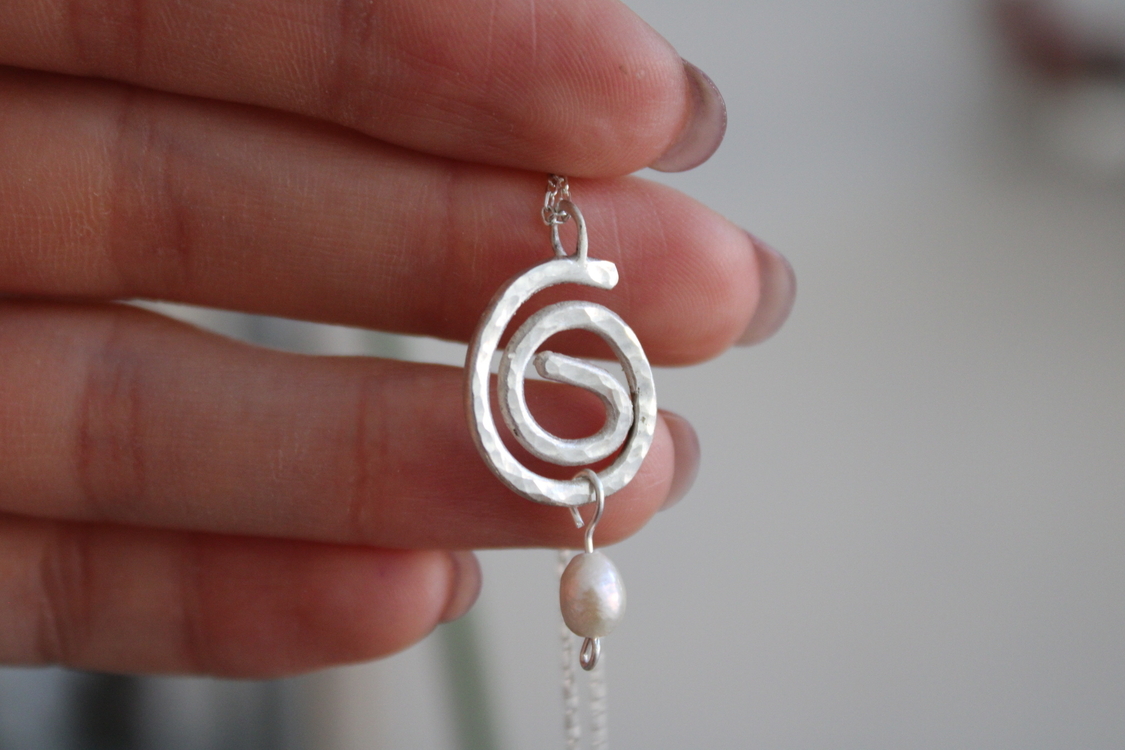 Spiral gümüş kolye