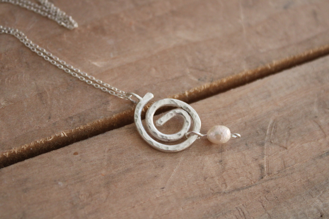 Spiral gümüş kolye