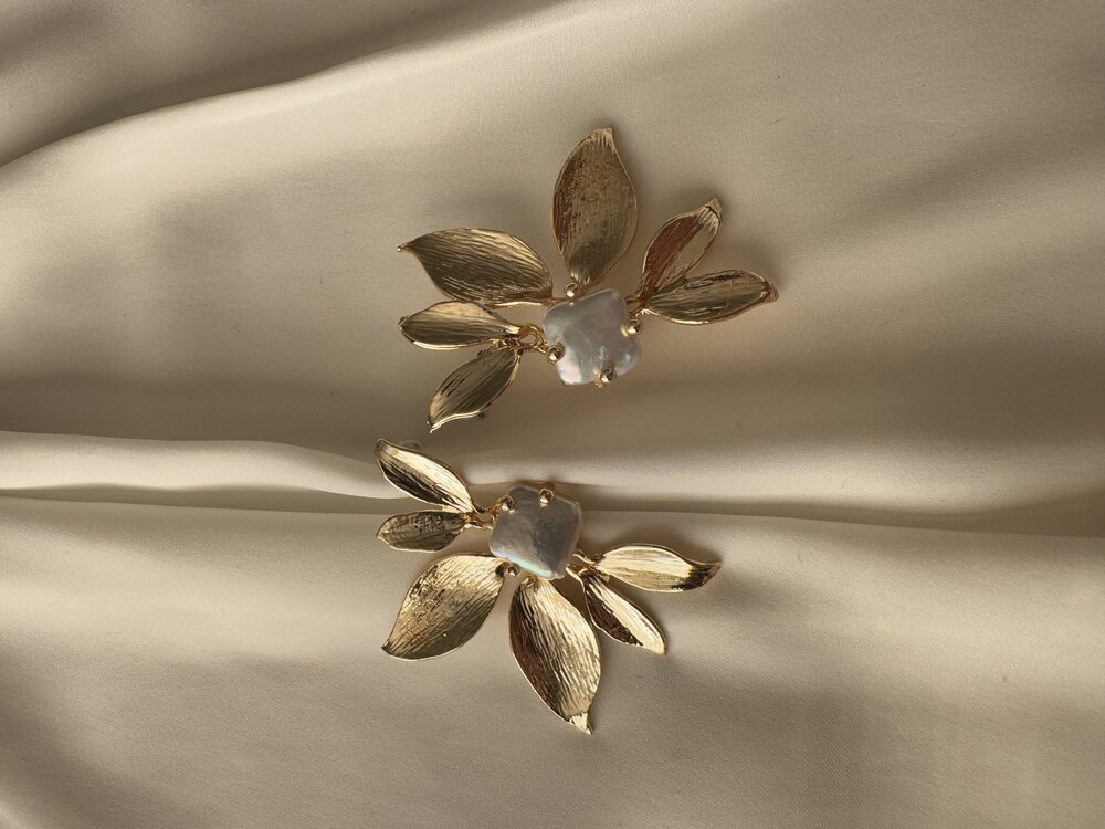 Lotus Küpe
