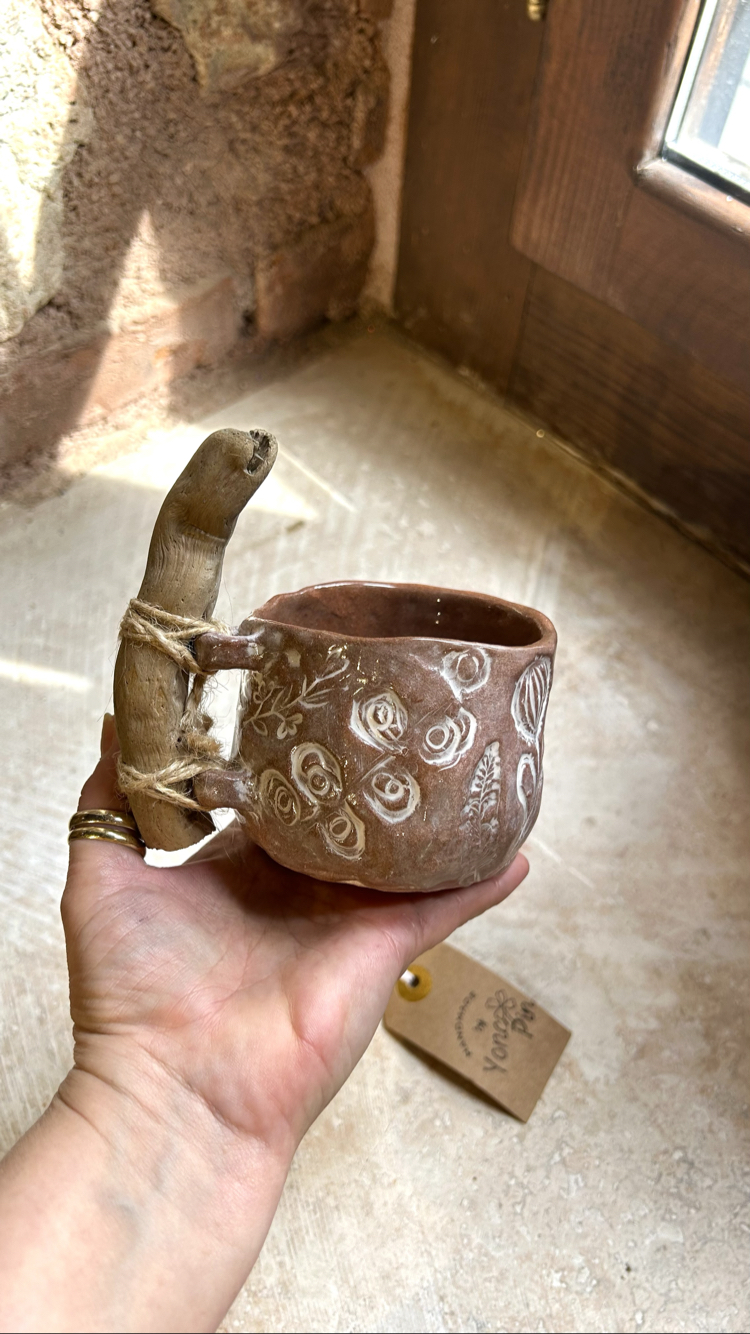 KIR ÇİÇEKLERİ KUPA