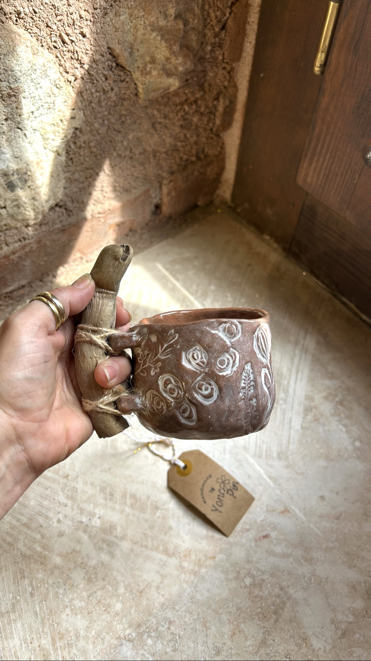 KIR ÇİÇEKLERİ KUPA
