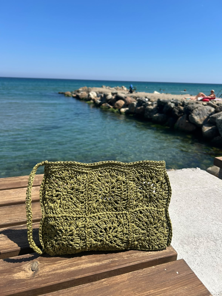 Olive Clutch