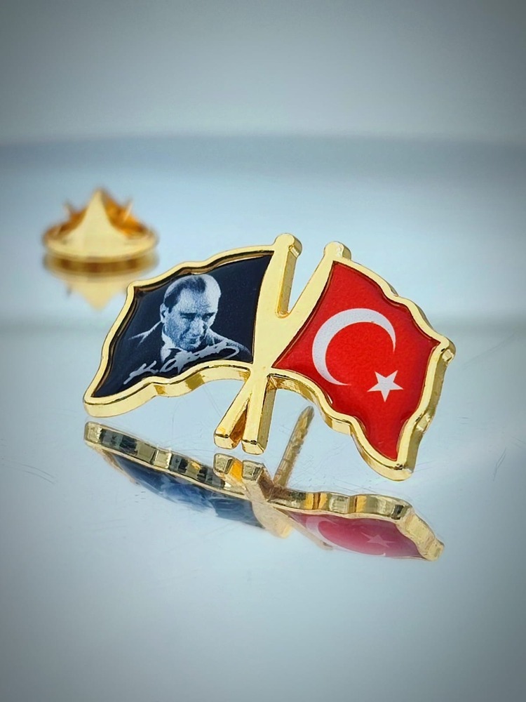 Türk Bayrağı & Atatürk Altın Kaplama Mineli Döküm Yaka Rozeti