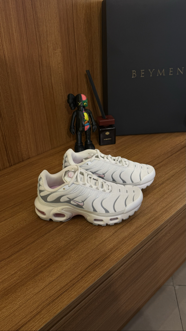 Nike Tn Beyaz Pembe Detaylı Kadın Sneaker