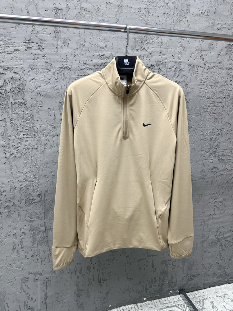 Nike Dri-FIT Half-Zip Sweatshirt
