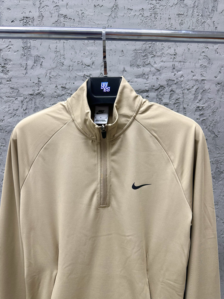 Nike Dri-FIT Half-Zip Sweatshirt