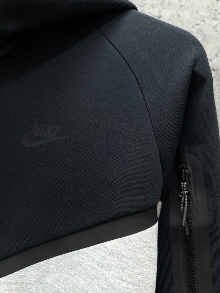 Premium Nike Tech Fleece Full-Zip Windrunner Hoodie [HV0949-011]