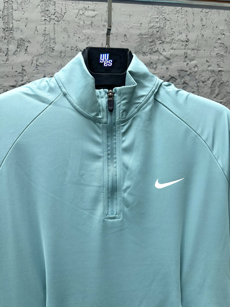 Nike Dri-FIT Half-Zip Sweatshirt