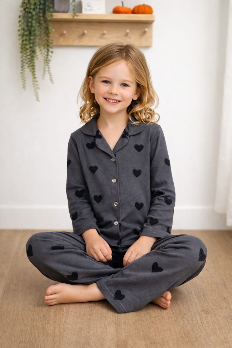 Siyah Kalp Model Düğmeli Pijama Takımı