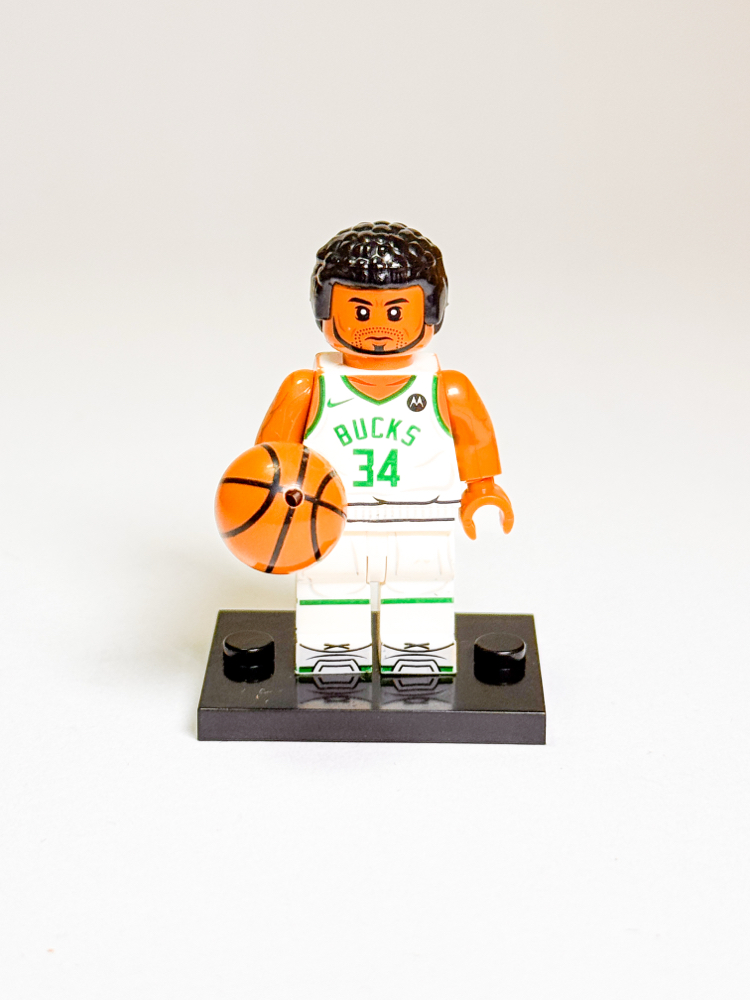 Giannis Antetokounmpo - Milwaukee Bucks