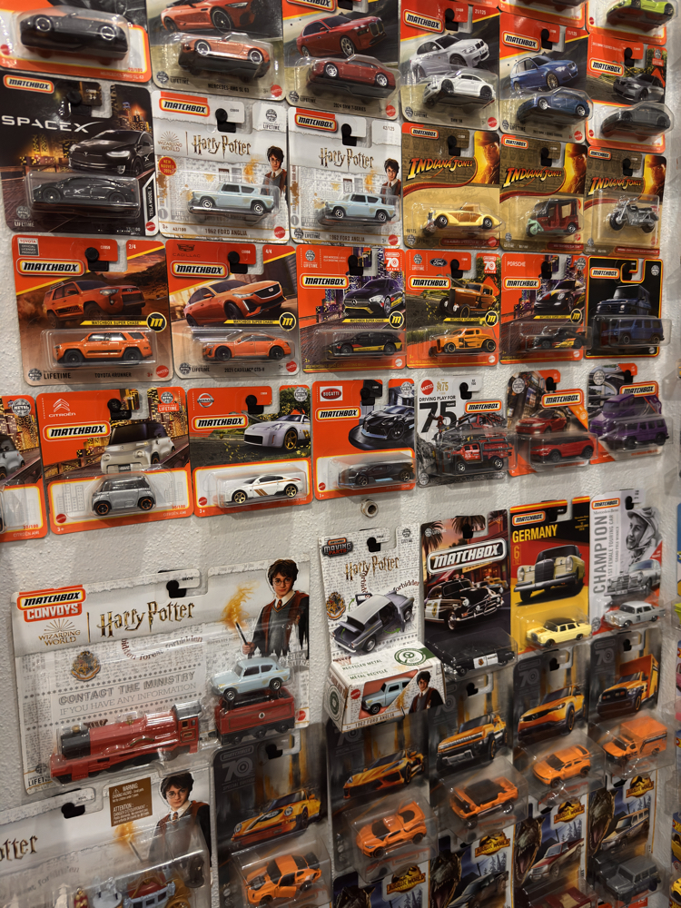 Hot Wheels Duvar Asma Aparatı - Kapalı Kutu Araba Sergileme Askısı (25 Adet)