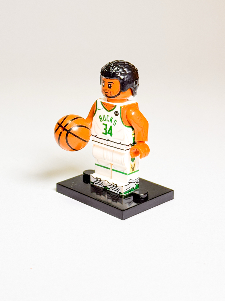 Giannis Antetokounmpo - Milwaukee Bucks