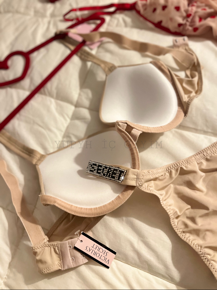 Victoria’s Secret Lovy Bej Set