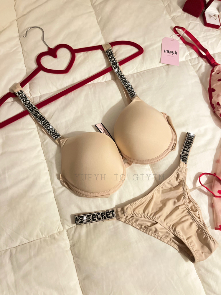 Victoria’s Secret Lovy Bej Set