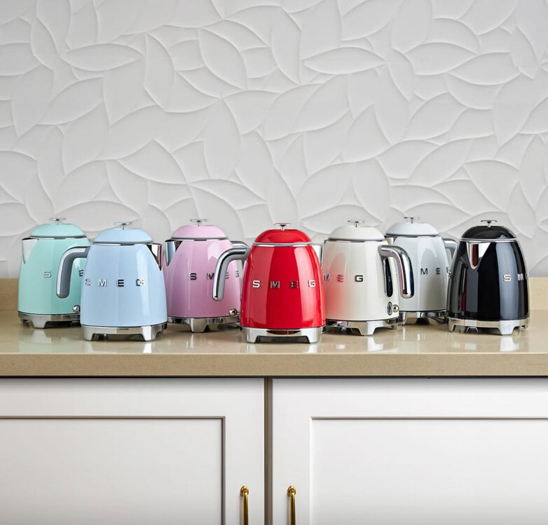 SMEG EKRU Isı Ayarlı Kettle