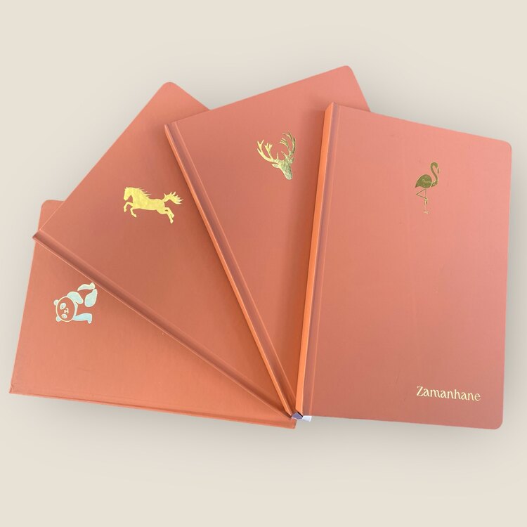 Hayvan figürlü noktalı defter