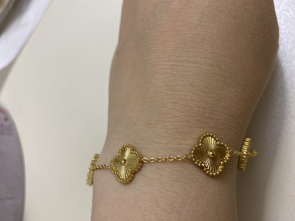 Gold  Van Cleef