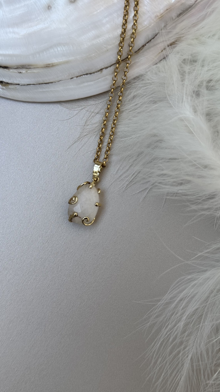Moonstone kolye 