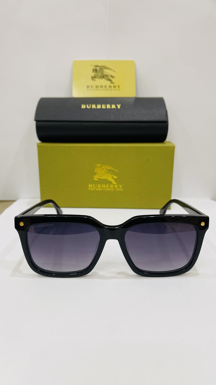 BURBERRY SİYAH ÇERÇEVE SİYAH ŞEFFAF CAM