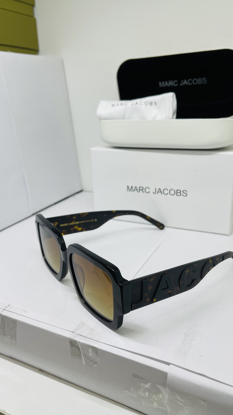 MARC JACOBS SİYAH ÇERÇEVE SARI ŞEFFAF CAM