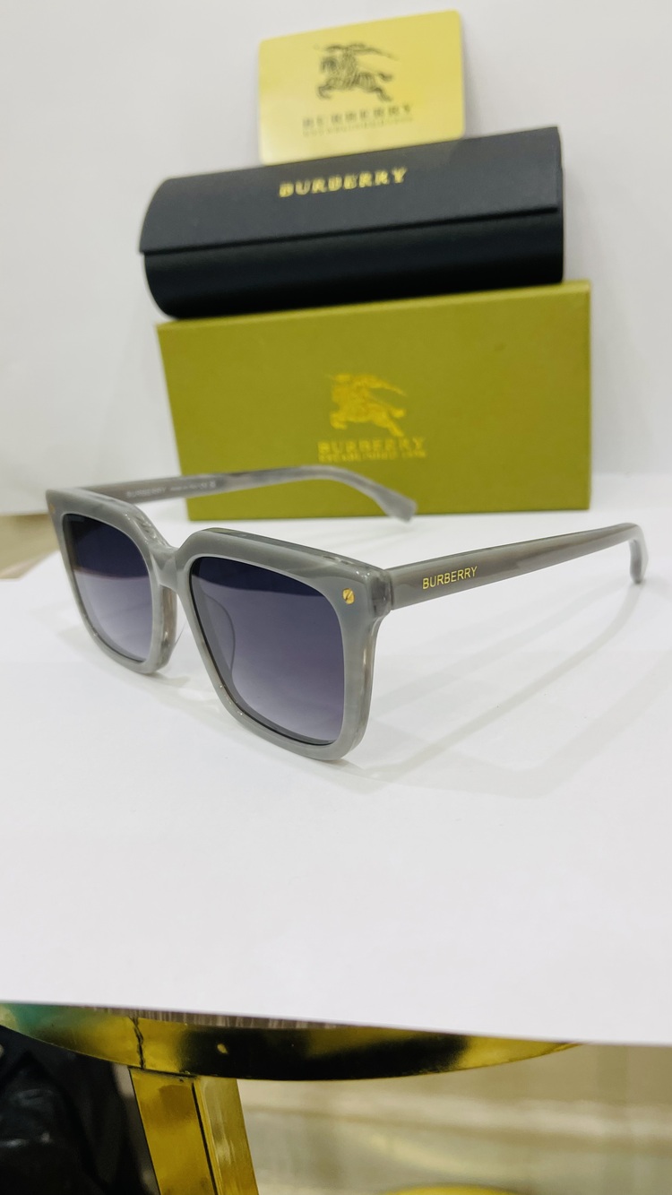BURBERRY GRİ ÇERÇEVE SİYAH ŞEFFAF CAM