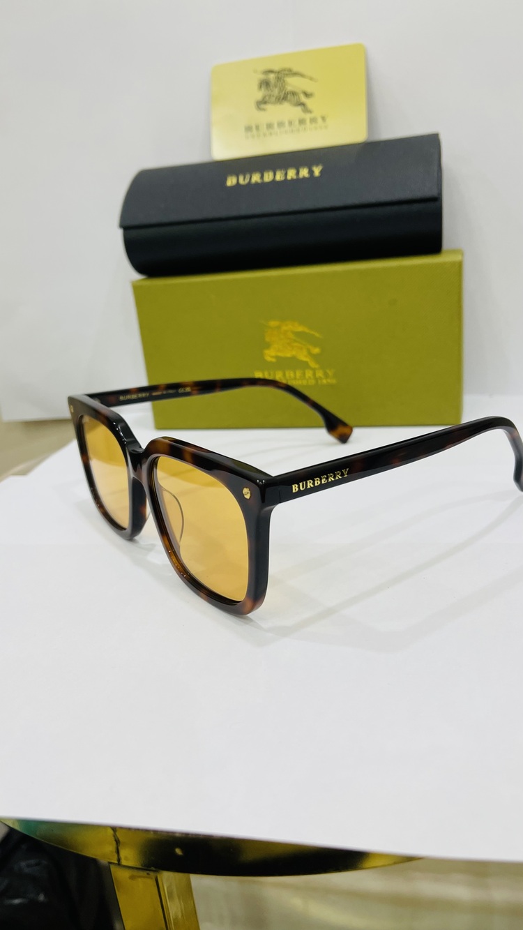 BURBERRY DESENLİ ÇERÇEVE KAHVE ŞEFFAF CAM