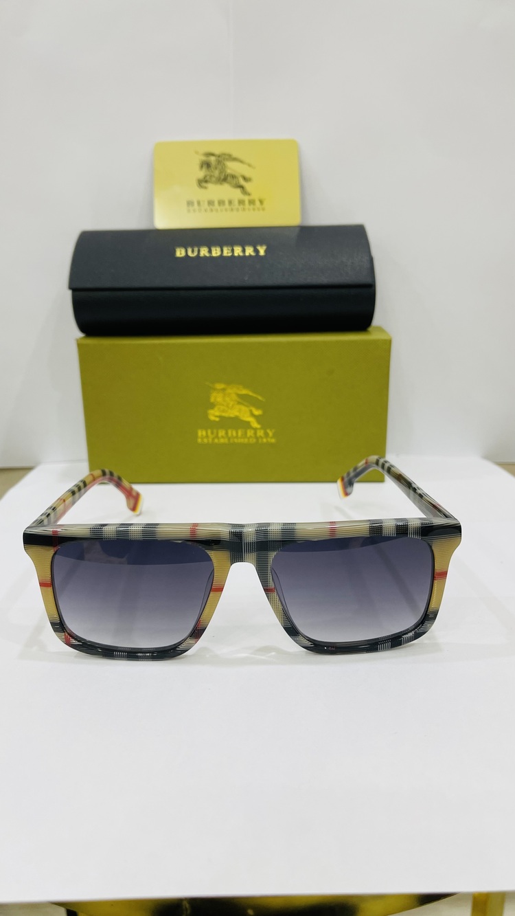 BURBERRY DESENLİ ÇERÇEVE SİYAH ŞEFFAF CAM
