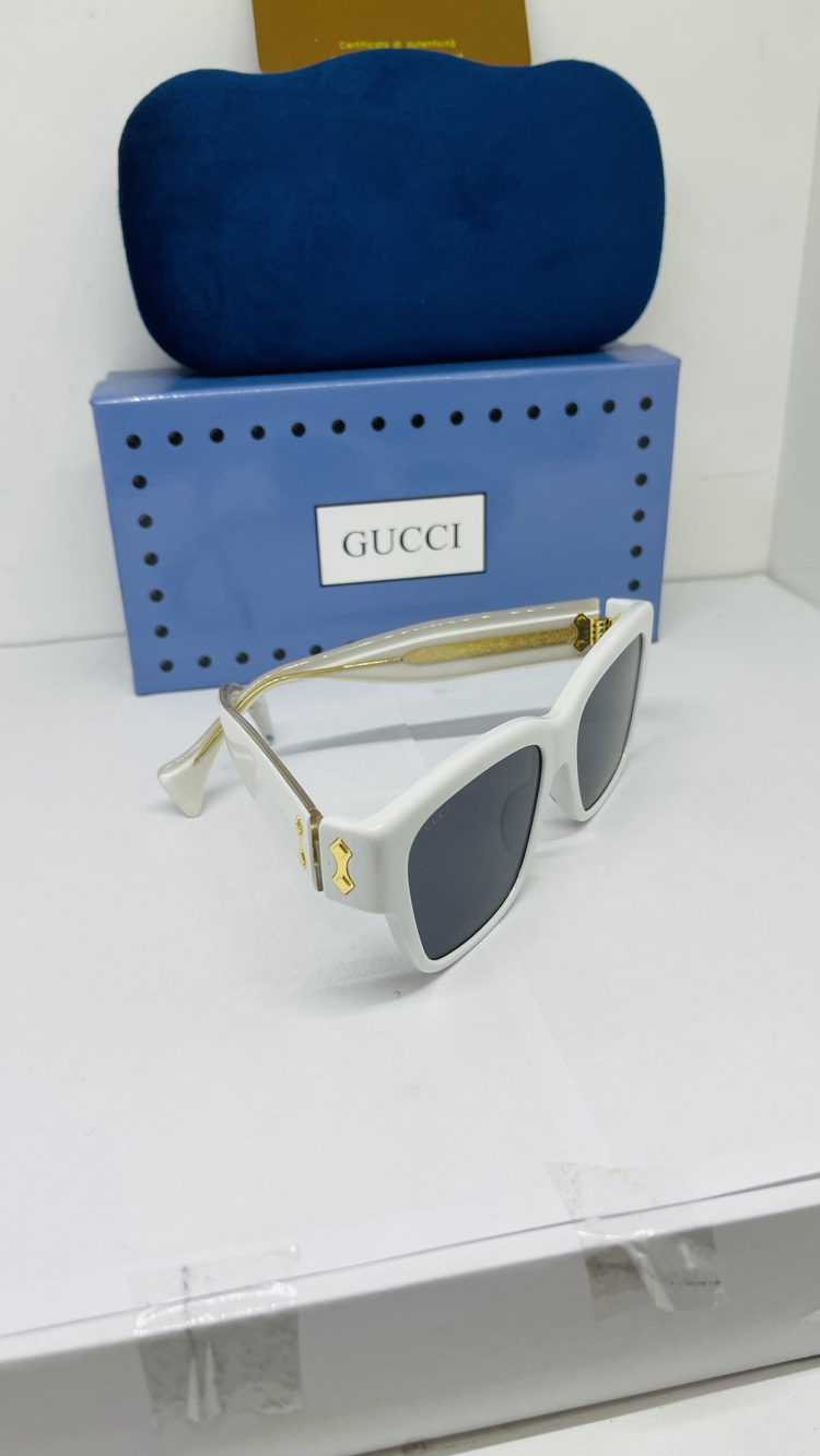 GUCCİ BEYAZ ÇERÇEVE SİYAH ŞEFFAF CAM