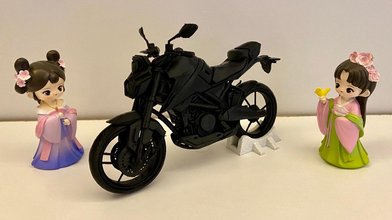 Voge 125R Motorcycle – 3D Baskı Motor Figürü (Dekoratif Koleksiyon Modeli)