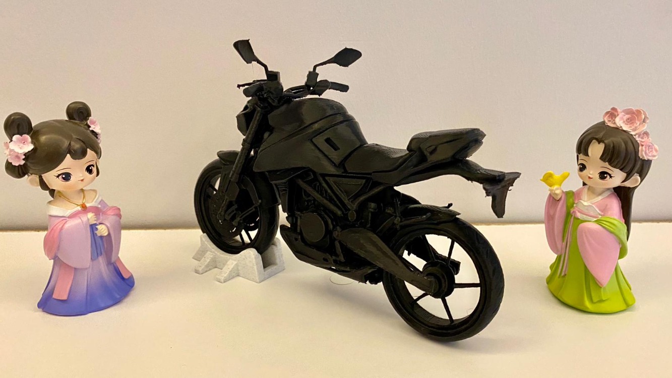 Voge 125R Motorcycle – 3D Baskı Motor Figürü (Dekoratif Koleksiyon Modeli)