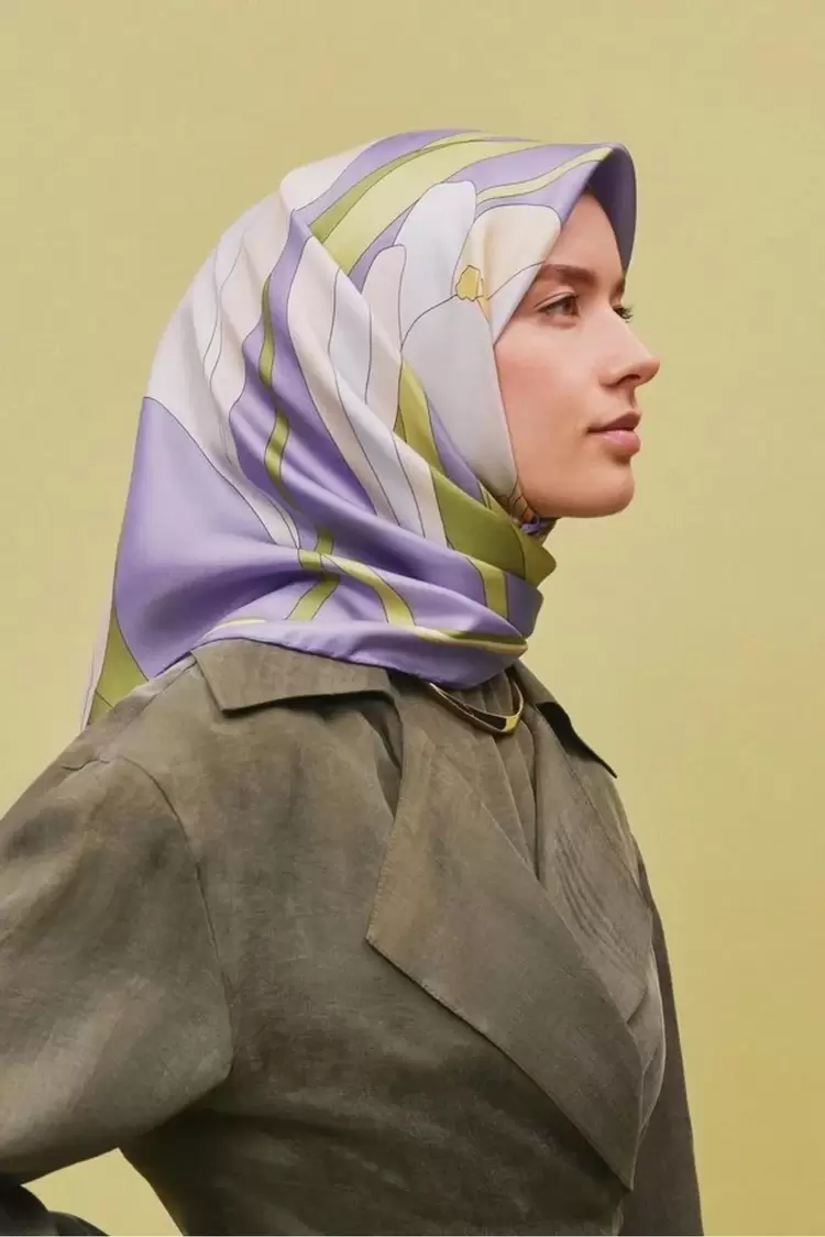 ARMİNE YAZ SEZONU SURA İPEK EŞARP 9302-06