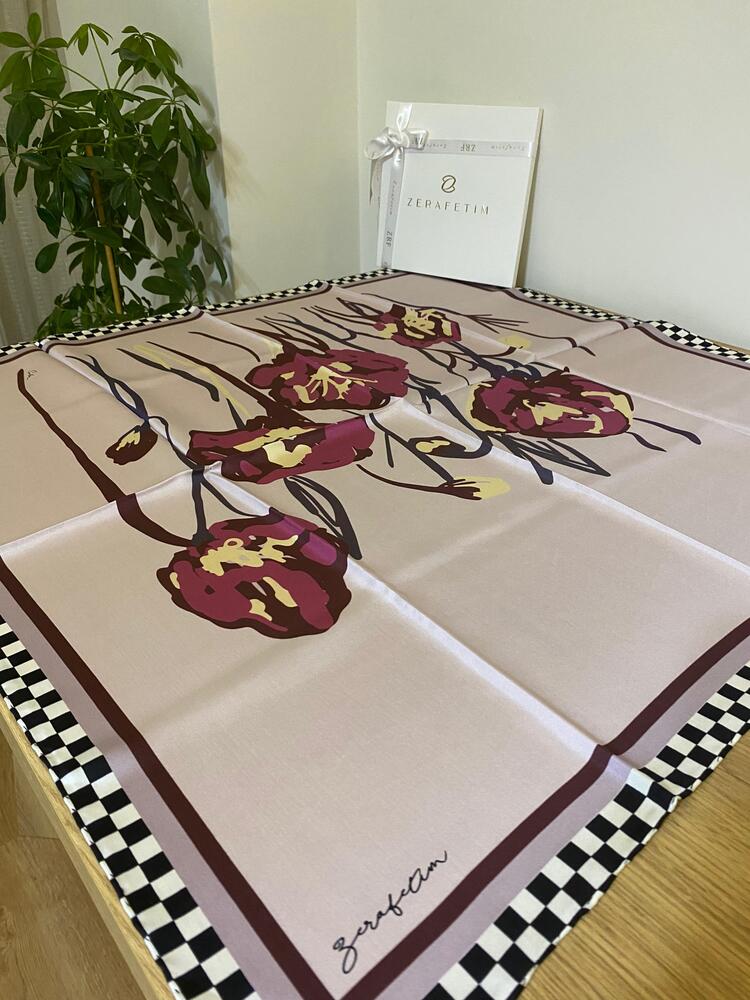 ZERAFETİM Gelincik Desen İpek Twill Eşarp