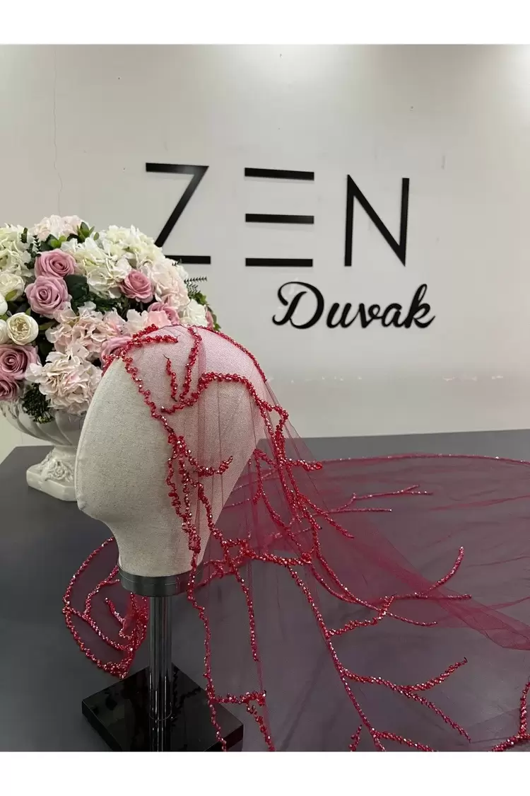 Kırmızı nakışlı dal model gelin duvağı