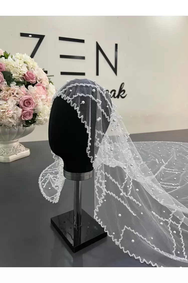 Beyaz inci nakışlı gelin duvağı