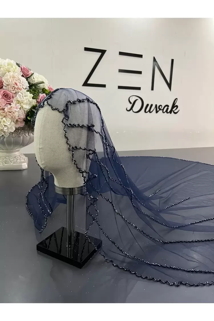 Lacivert nakışlı gelin duvağı