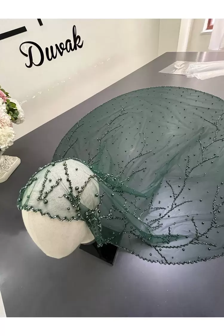 Yeşil inci nakışlı dal model gelin duvağı