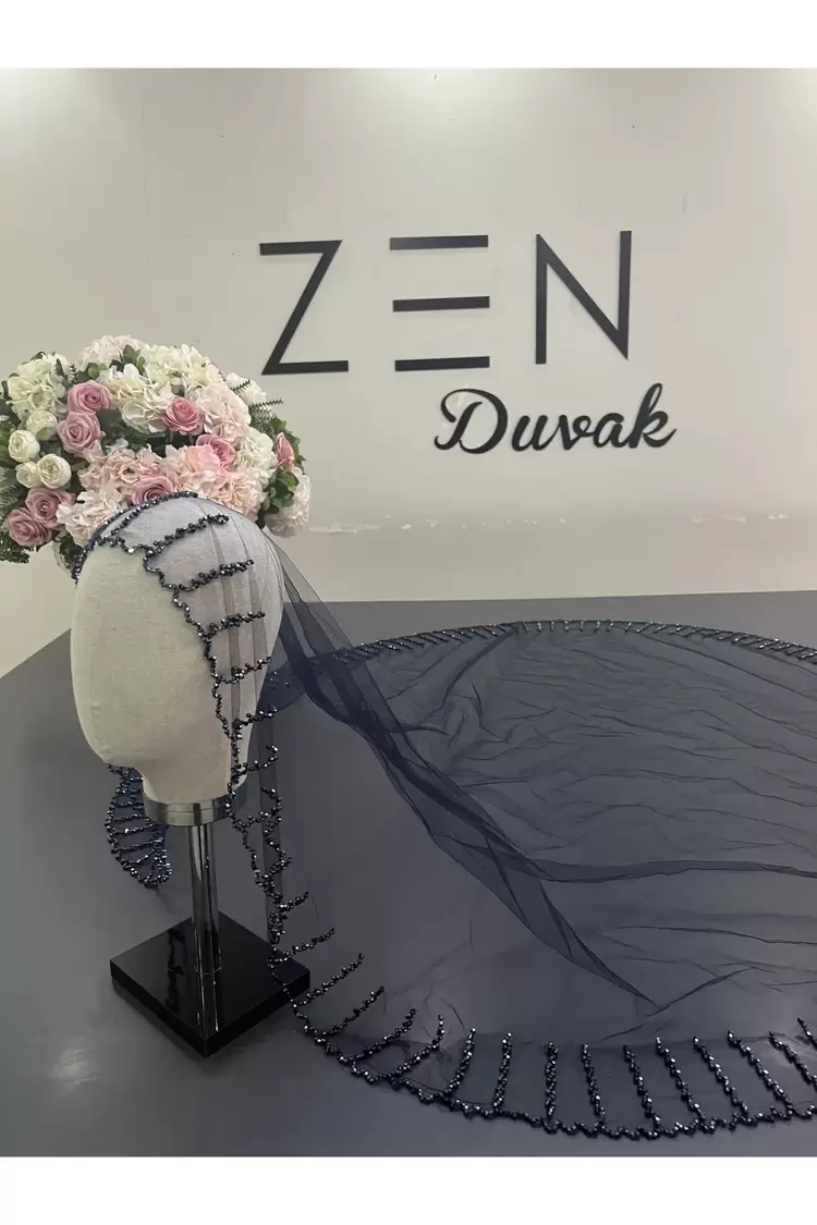 Lacivert nakışlı gelin duvağı