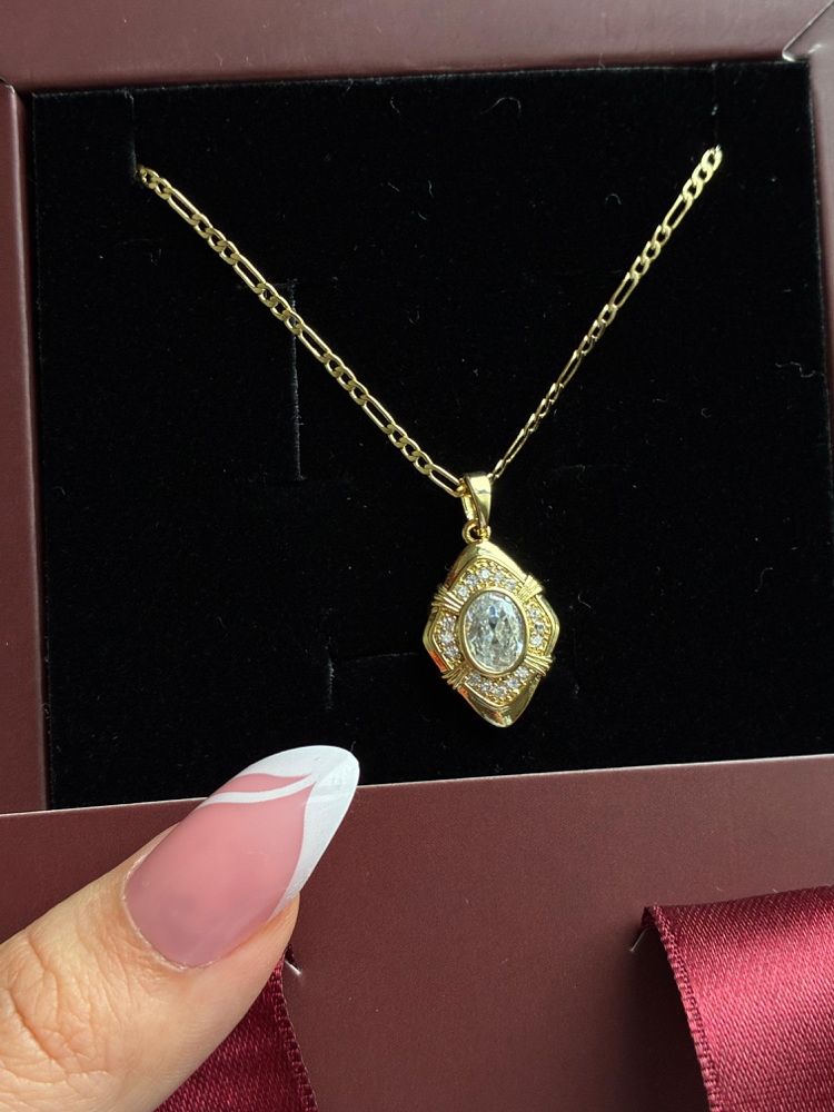 Çelik Gold taşlı kolye
