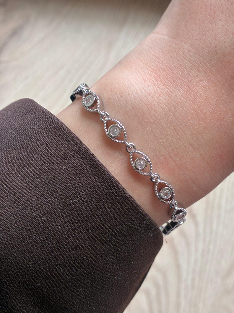 Göz Detaylı Taşlı Silver bileklik
