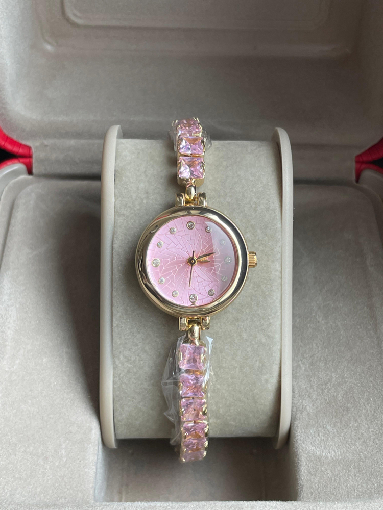 Pembe Kristal Saat