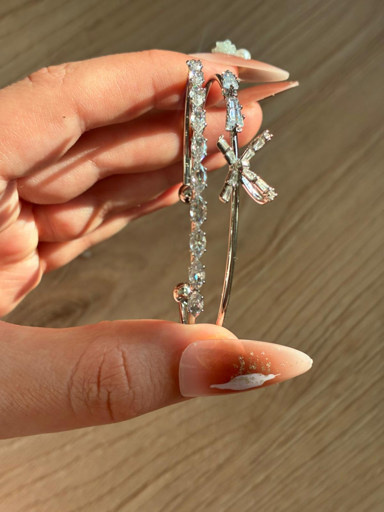 Fiyonk Baget Taşlı Silver Kelepçe